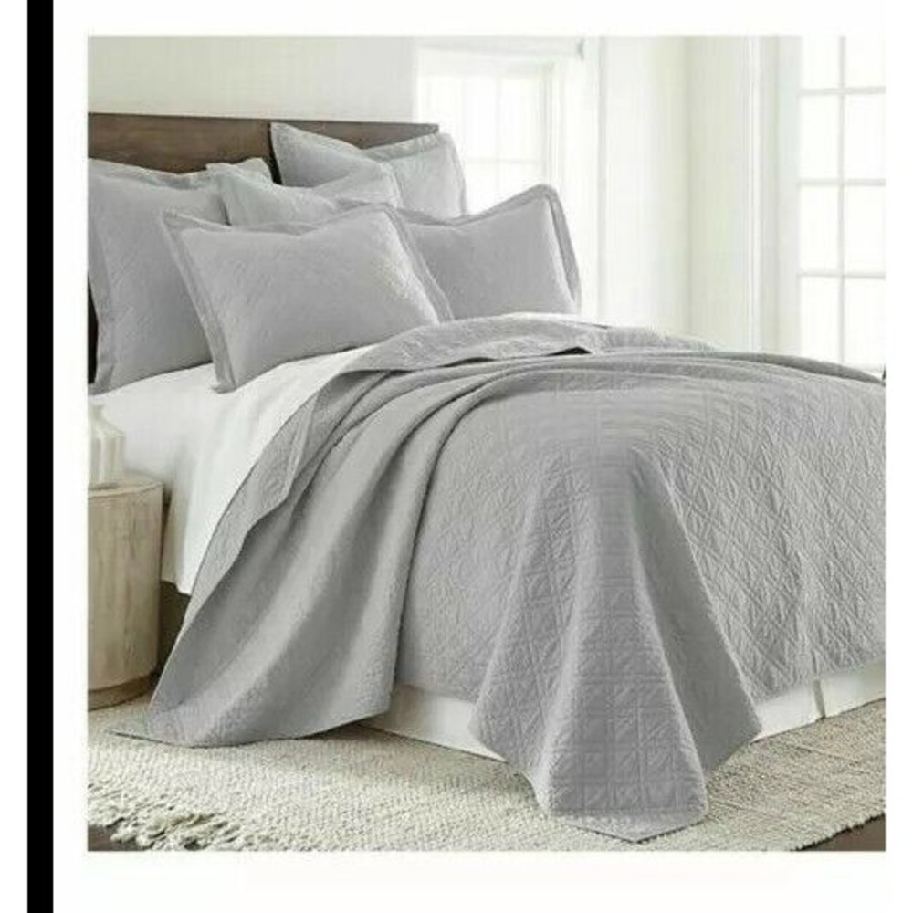 Levtex Home Sasha Linen GRAY TWIN Coverlet Quilt NEW